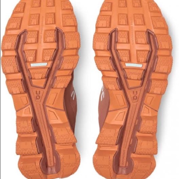 On Running Cloudventure trail shoes in Sandstone/Orange - Picture 8 of 8